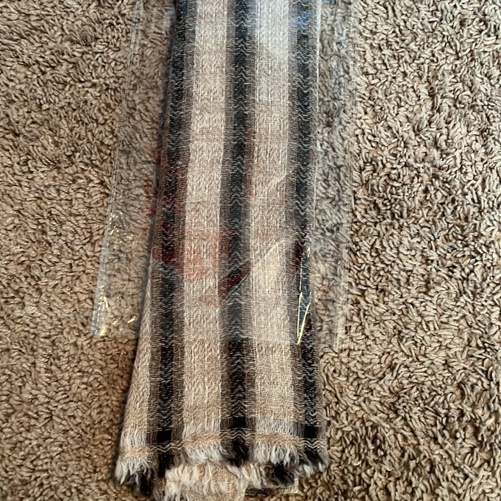 Cashmere & Wool Muffler - Picture 4 of 7